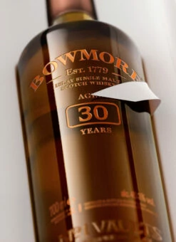 Bowmore Whisky 30 Jahre 0,7 Liter -Double Wine Verkaufe Bowmore 30 Close 2023