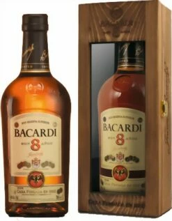 Bacardi Rum 8 Anos 0,7 Liter In Holzkiste